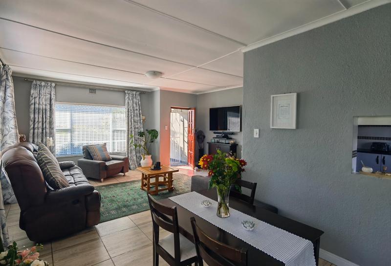 4 Bedroom Property for Sale in Goodwood Estate Western Cape